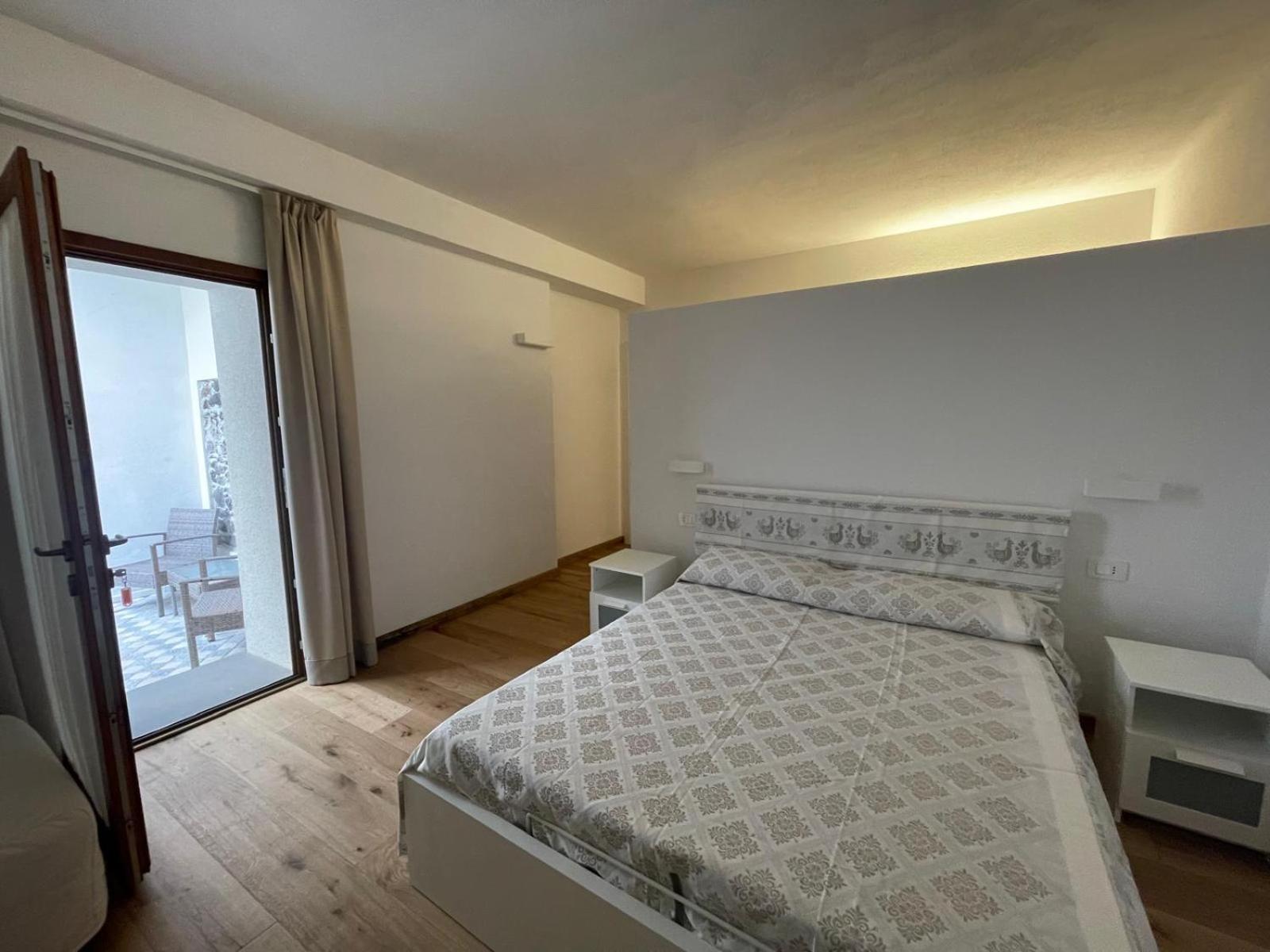 Hotel Sa Troppa De Sos Chentu à Dorgali Extérieur photo