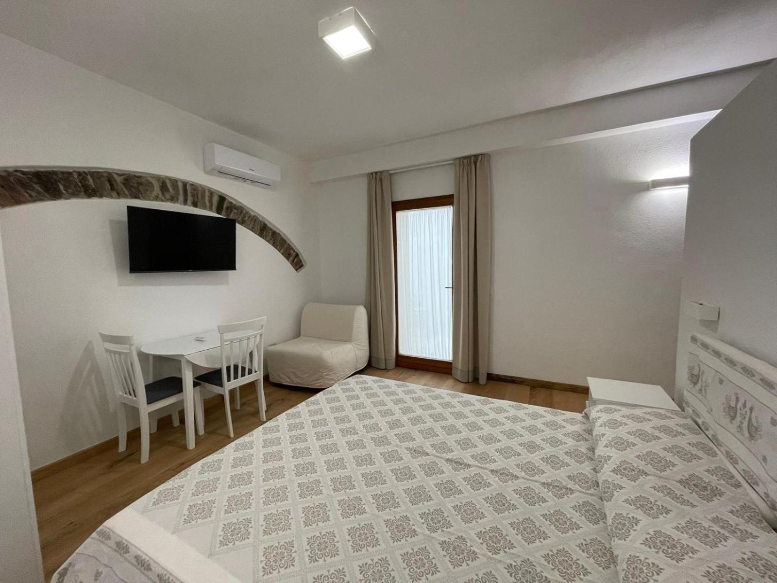 Hotel Sa Troppa De Sos Chentu à Dorgali Extérieur photo