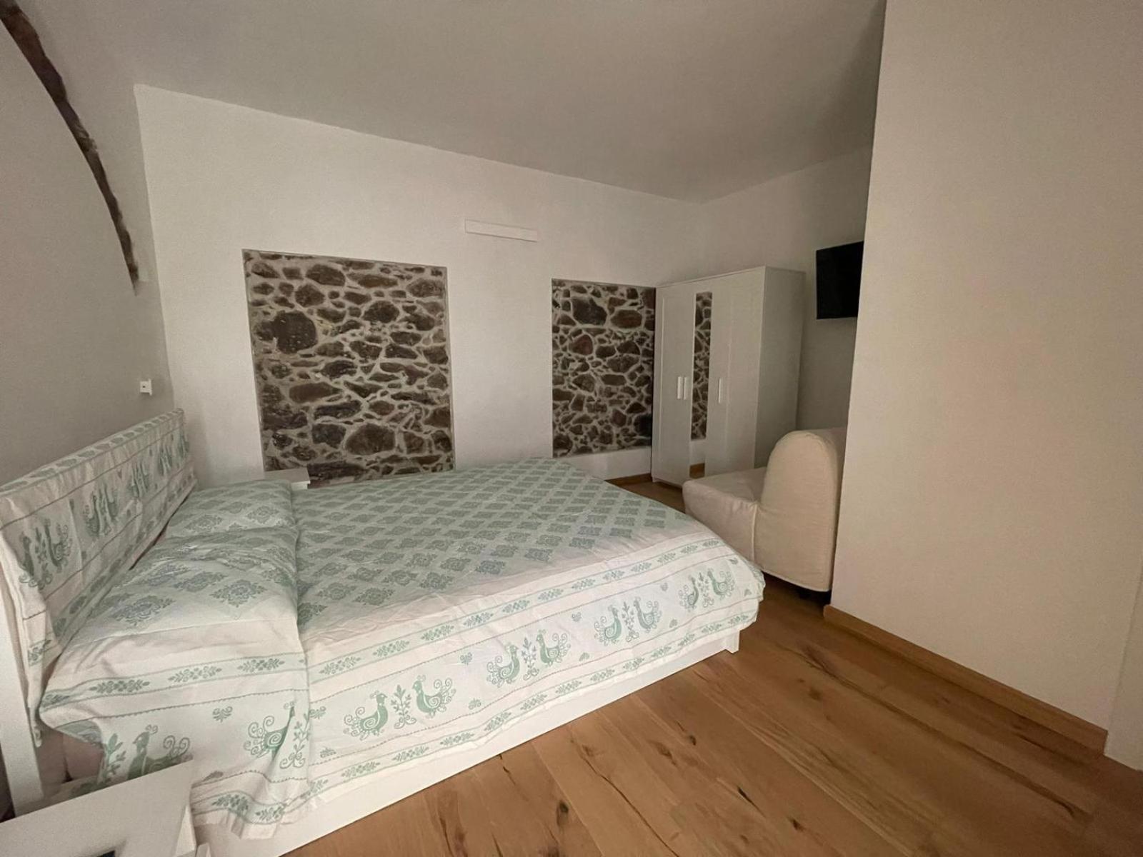 Hotel Sa Troppa De Sos Chentu à Dorgali Extérieur photo