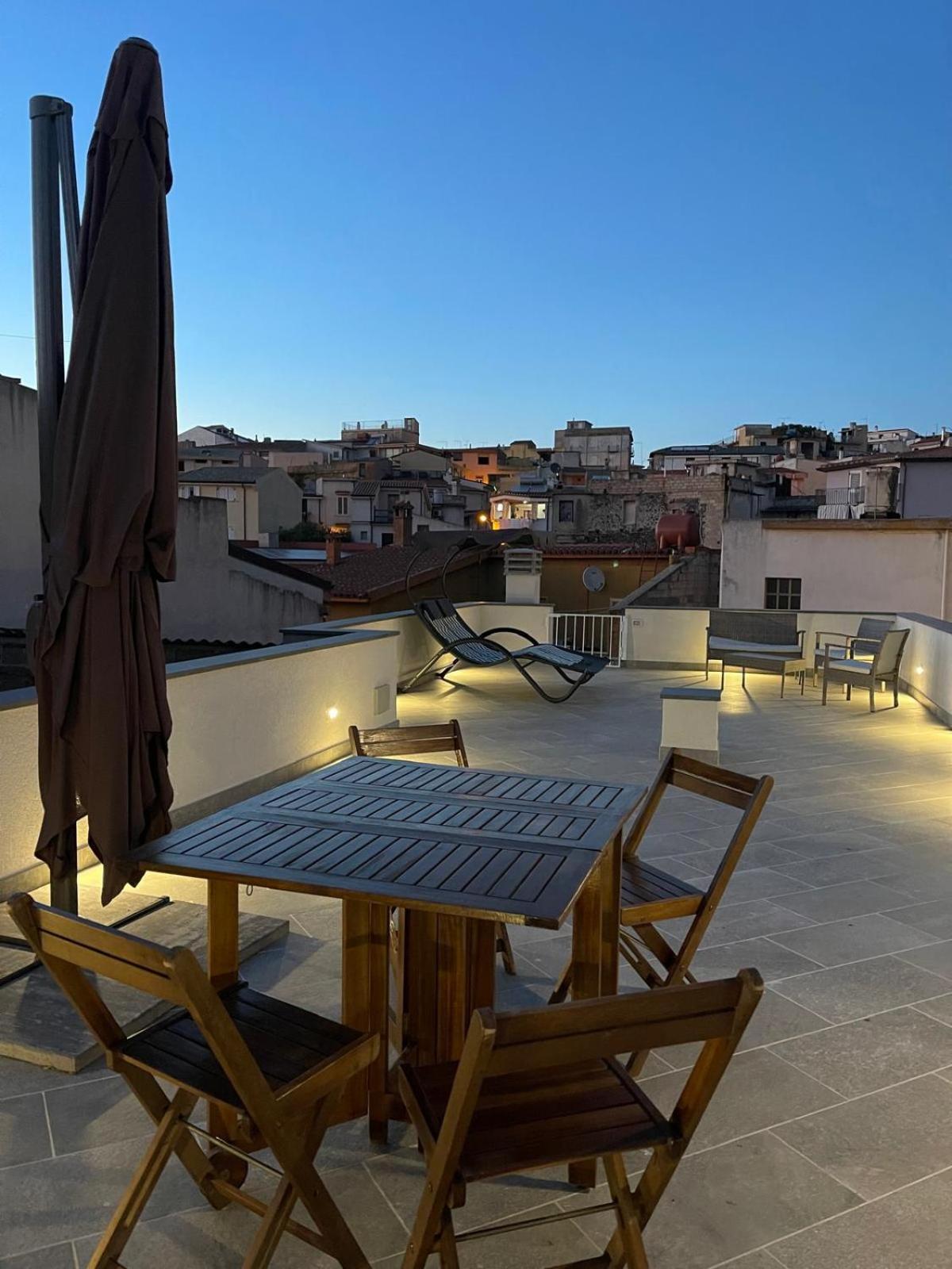 Hotel Sa Troppa De Sos Chentu à Dorgali Extérieur photo