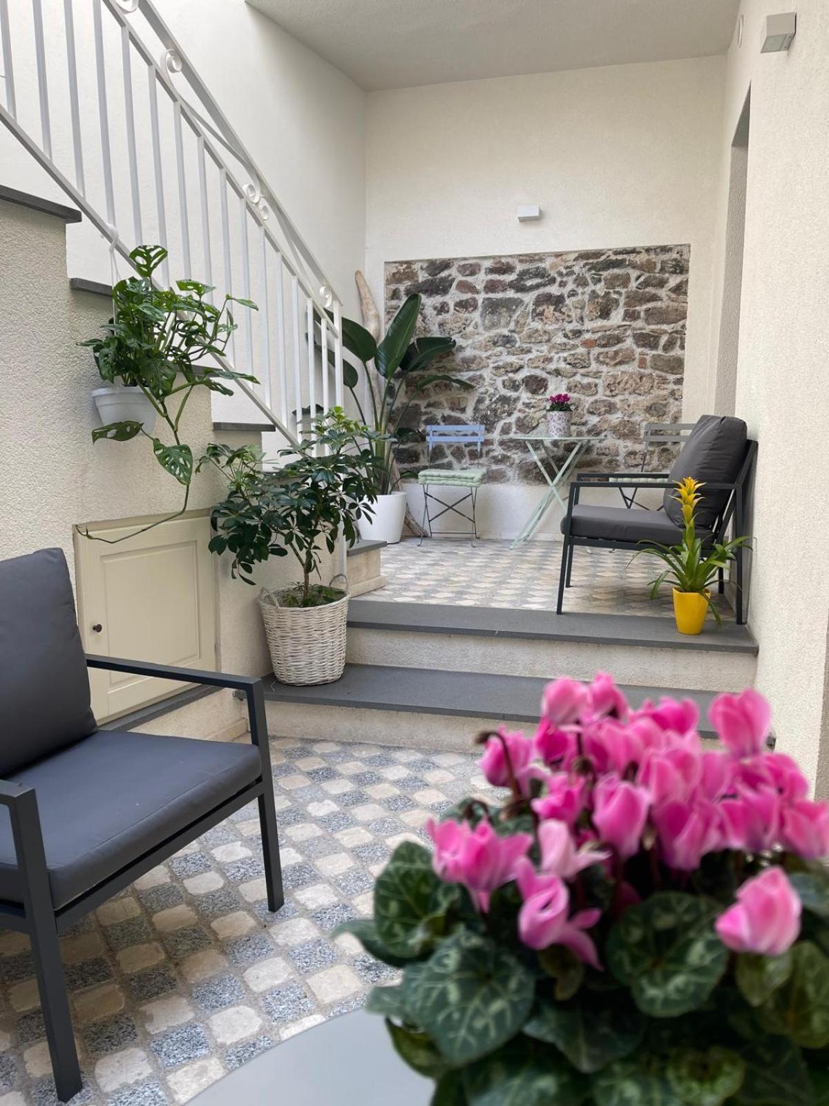 Hotel Sa Troppa De Sos Chentu à Dorgali Extérieur photo